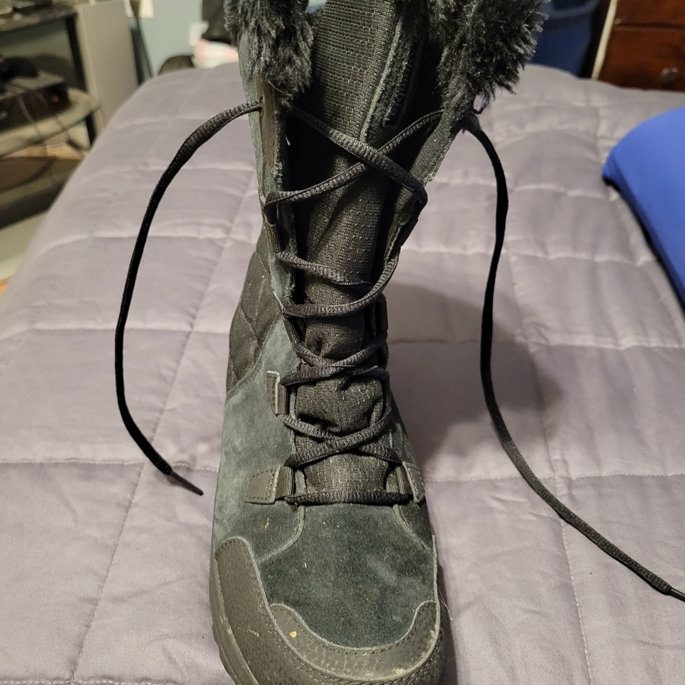 Columbia  Ice Maiden II Women Waterproof Winter Boots - Size 9.5 Black